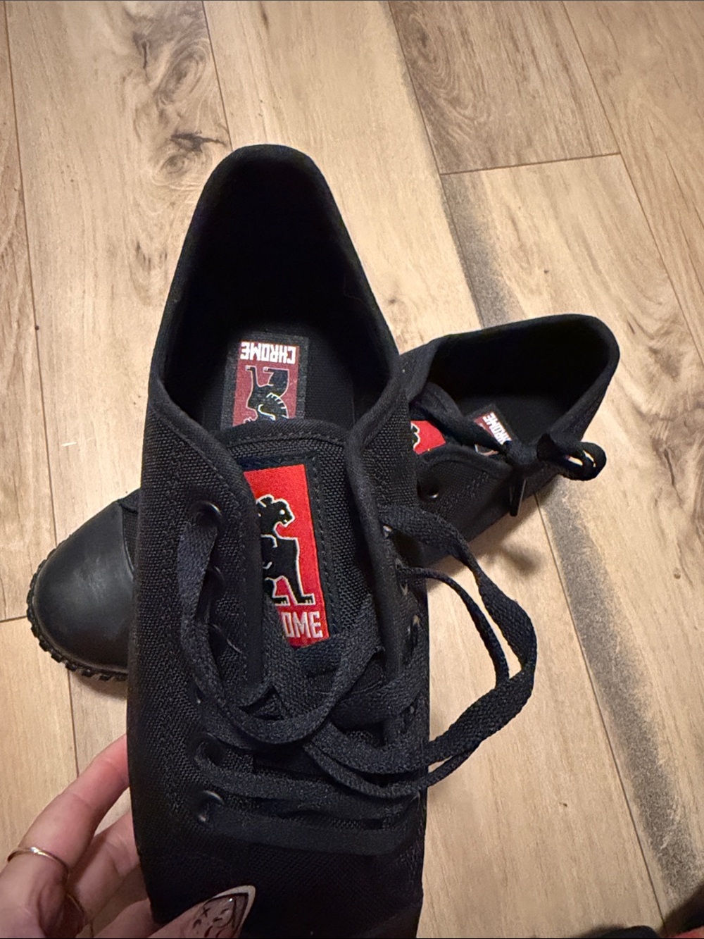 Men's Black Low-Top Canvas Sneakers with Rubber Toe - Picture 4 of 6